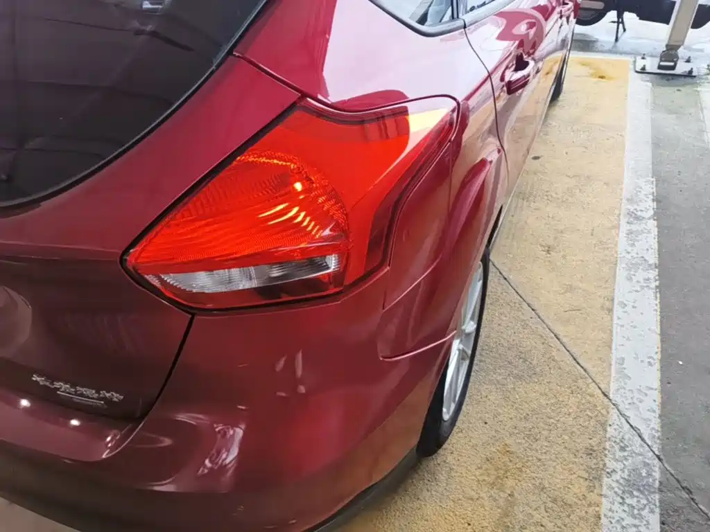 Ford Focus — миниатюра 8