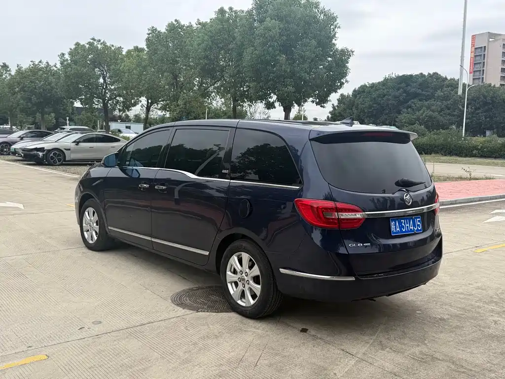 Buick GL8 — миниатюра 5