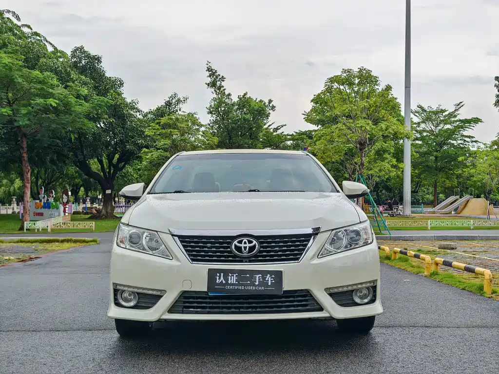Toyota Camry — миниатюра 2