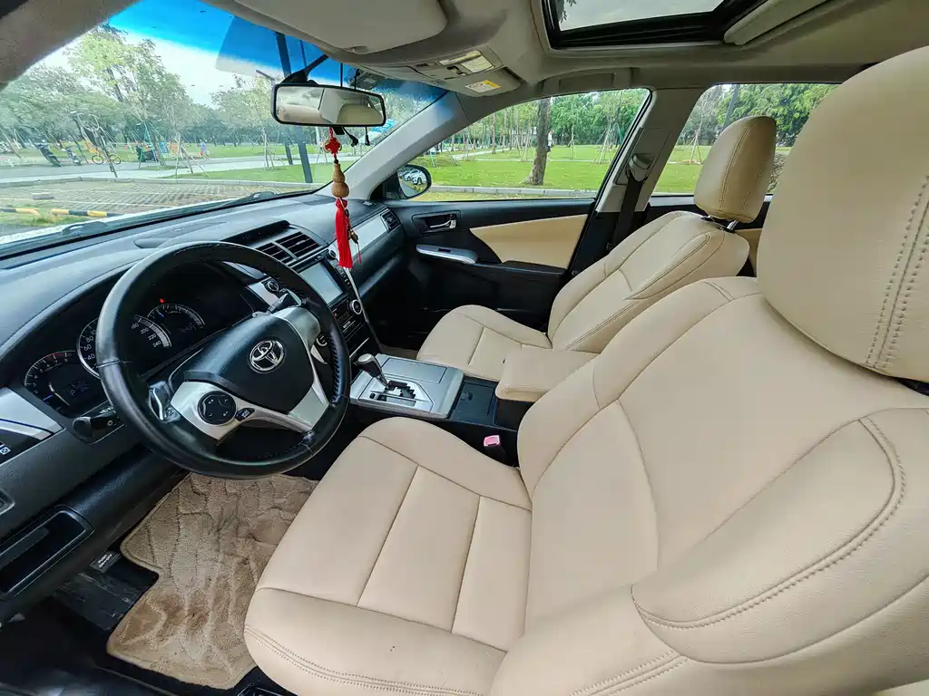Toyota Camry — миниатюра 15