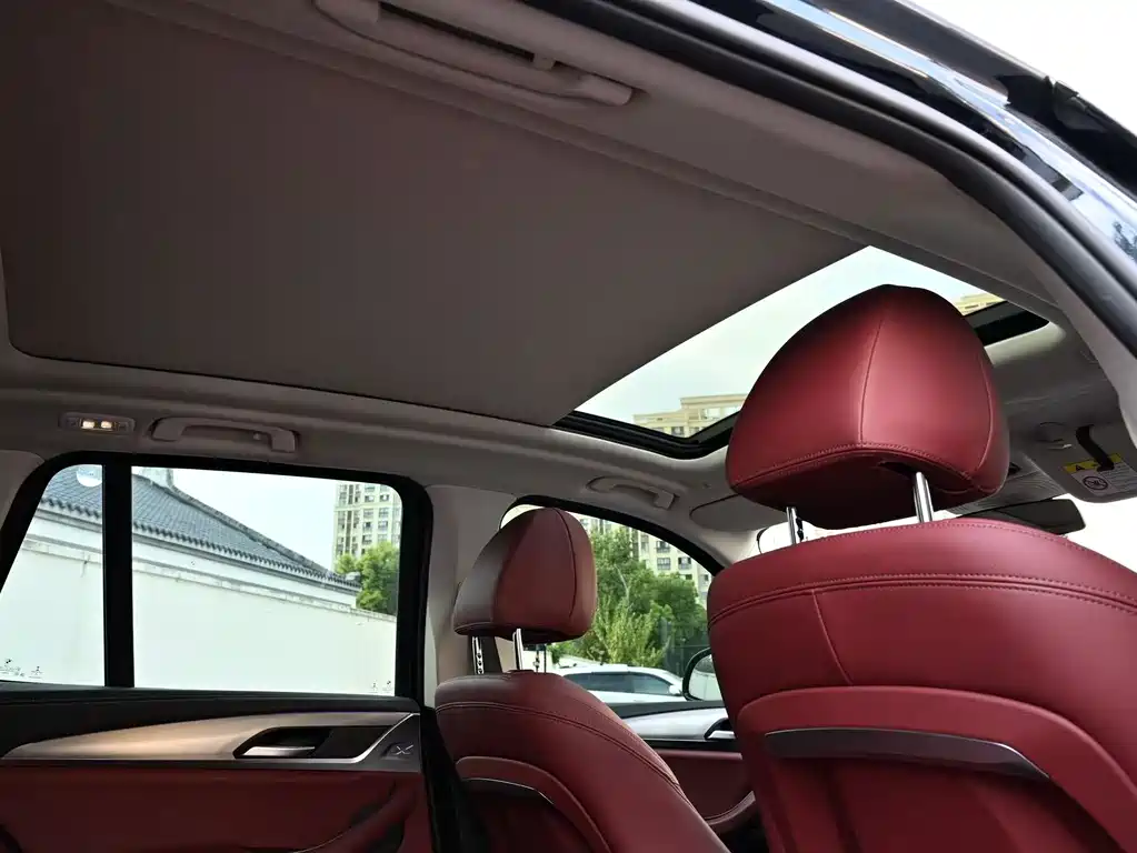 BMW iX3 — миниатюра 12