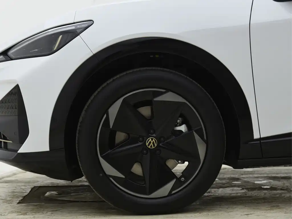 Volkswagen 06 2025 Pure