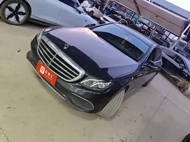 MERCEDES BENZ E CLASS