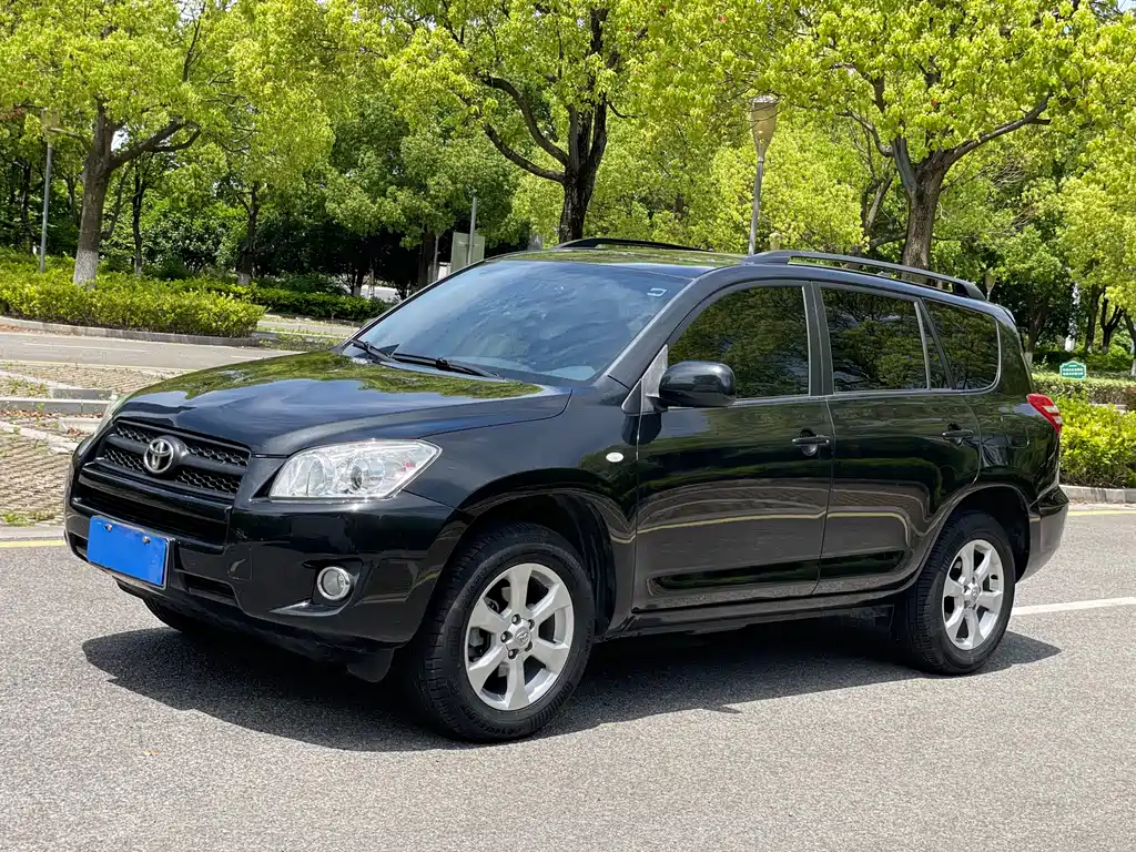 Toyota RAV4 2011