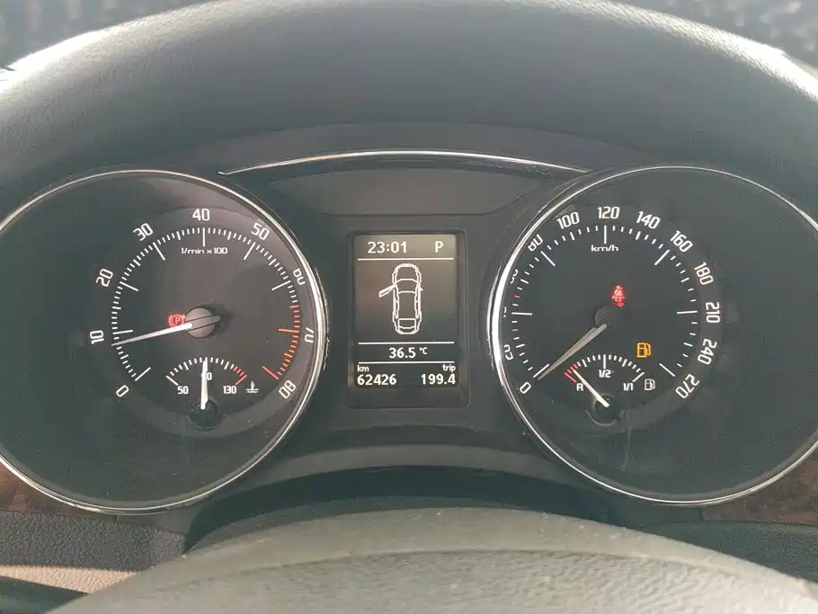 Skoda Superb — миниатюра 14