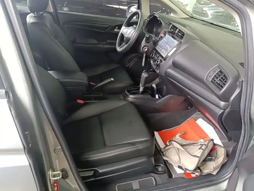 Honda Fit — миниатюра 25