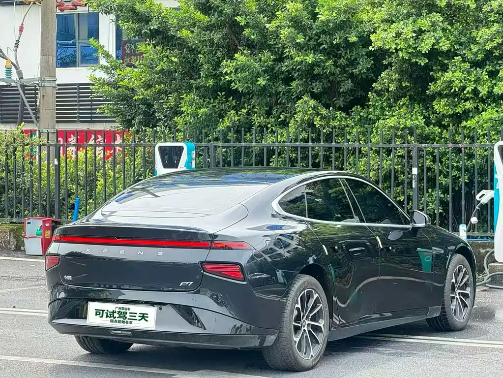 XPeng P7 — миниатюра 9