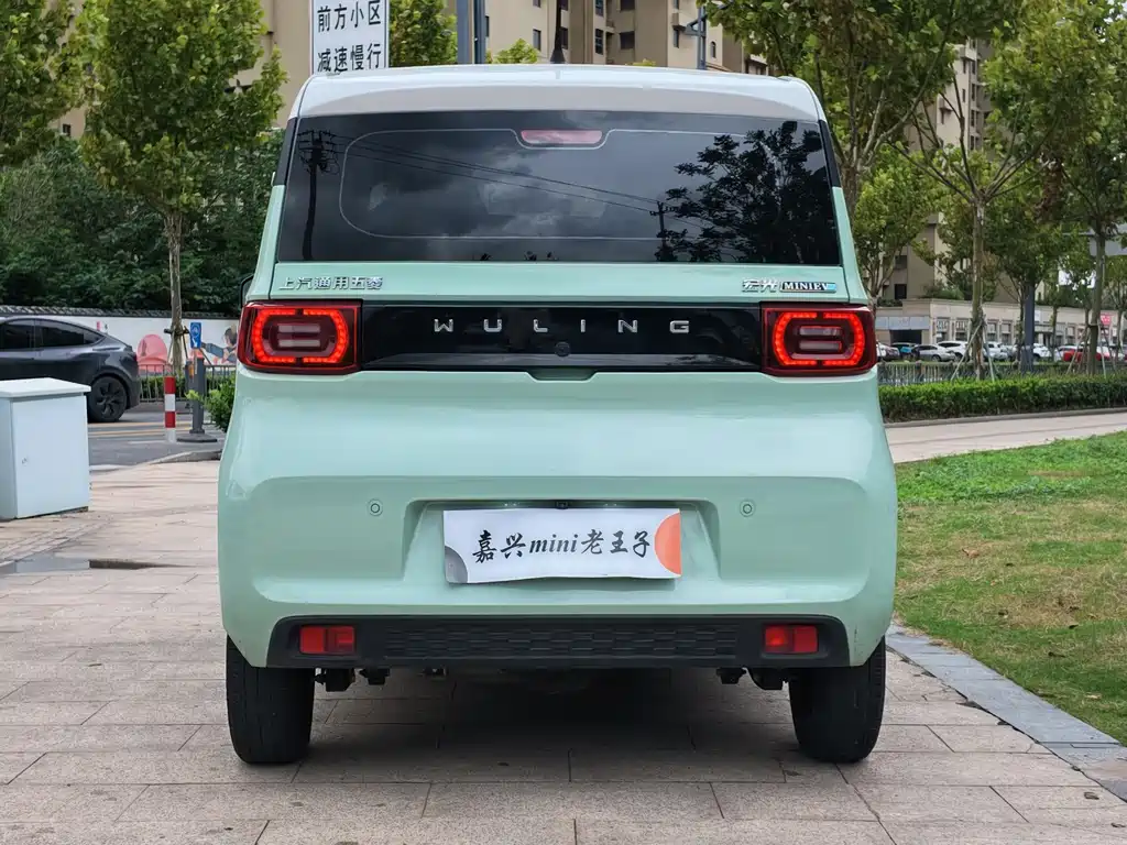 Wuling MINIEV — миниатюра 5