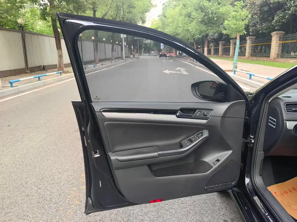 Volkswagen Sagitar — миниатюра 14