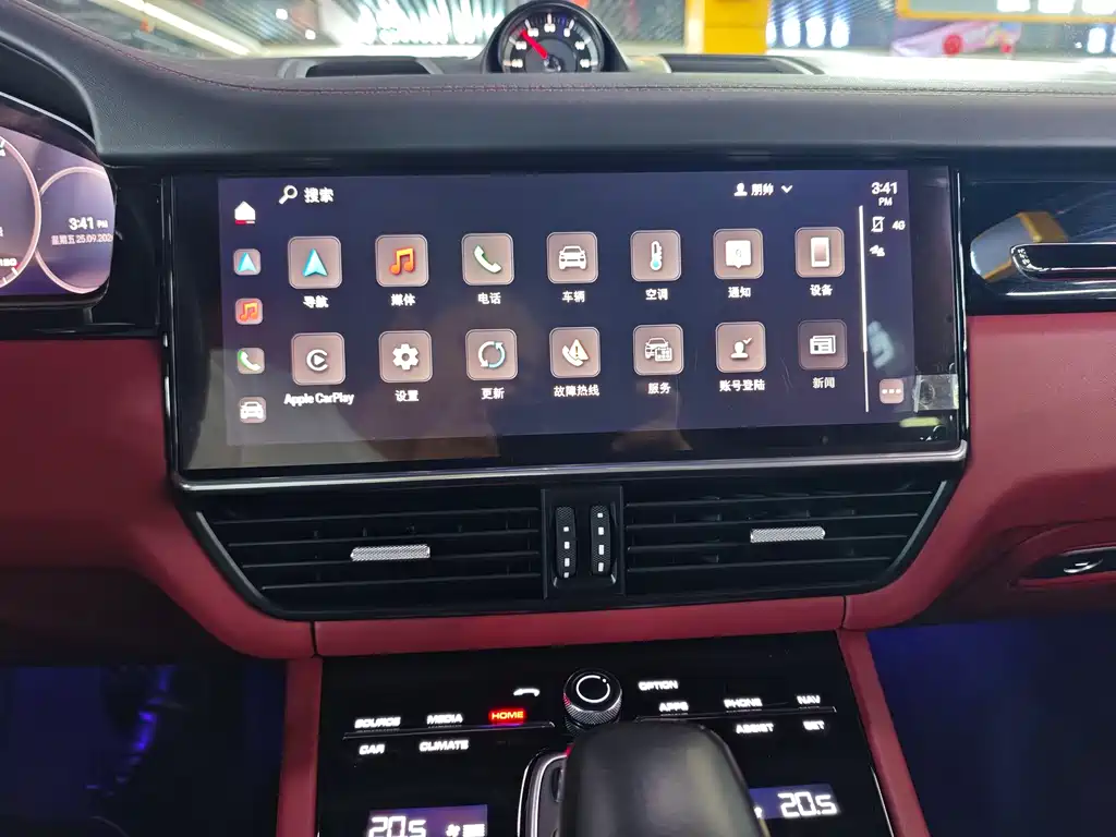 Porsche Cayenne — миниатюра 10