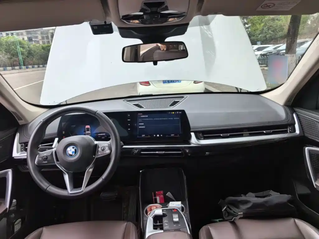 BMW iX1 — миниатюра 10