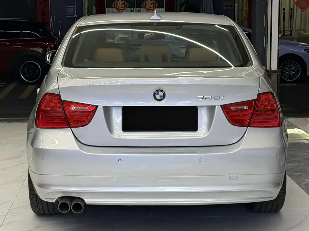BMW 3 Series 3 2011 325i Luxury