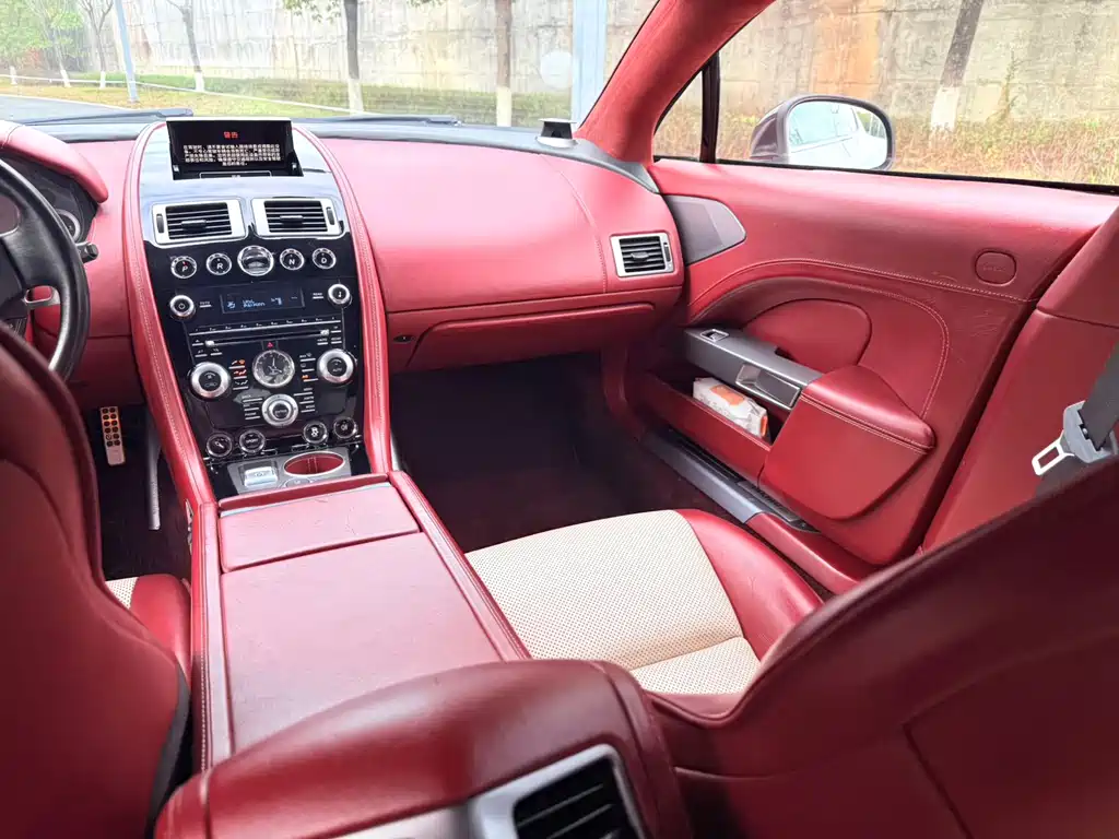 Aston Martin Rapide 2010 6.0L