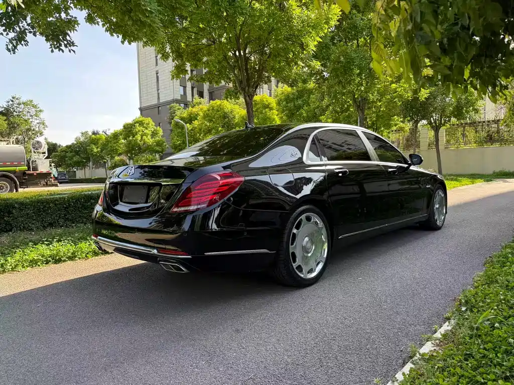 Mercedes-Benz S-Class — миниатюра 9