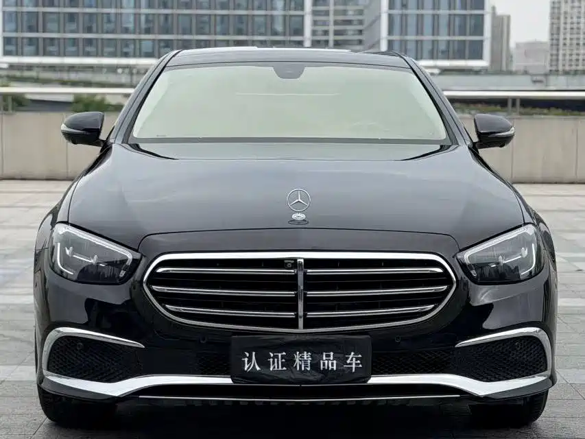 Mercedes-Benz E-Class — миниатюра 4