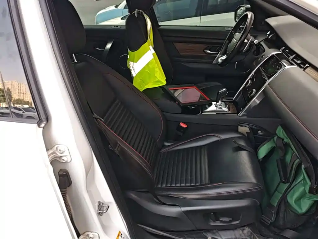 Land Rover Discovery Sport — миниатюра 25