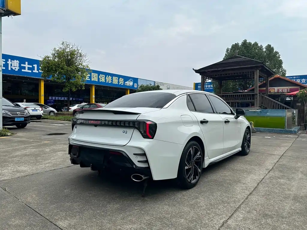 Lynk & Co 03 — миниатюра 7