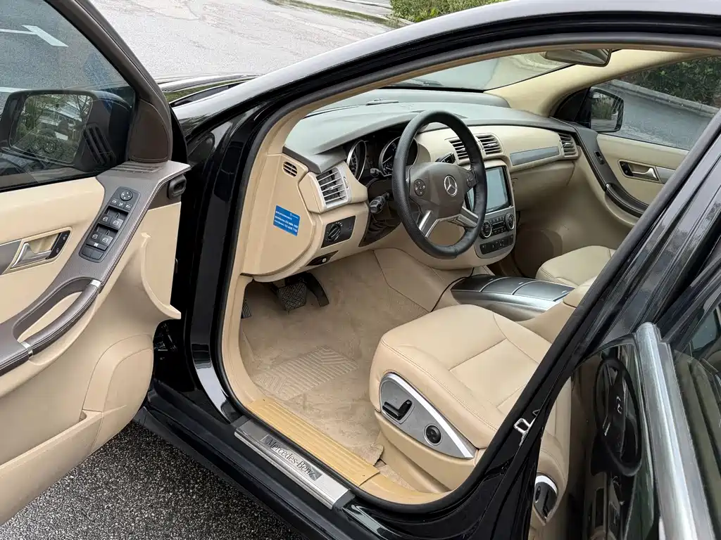 Mercedes-Benz R-Class — миниатюра 12