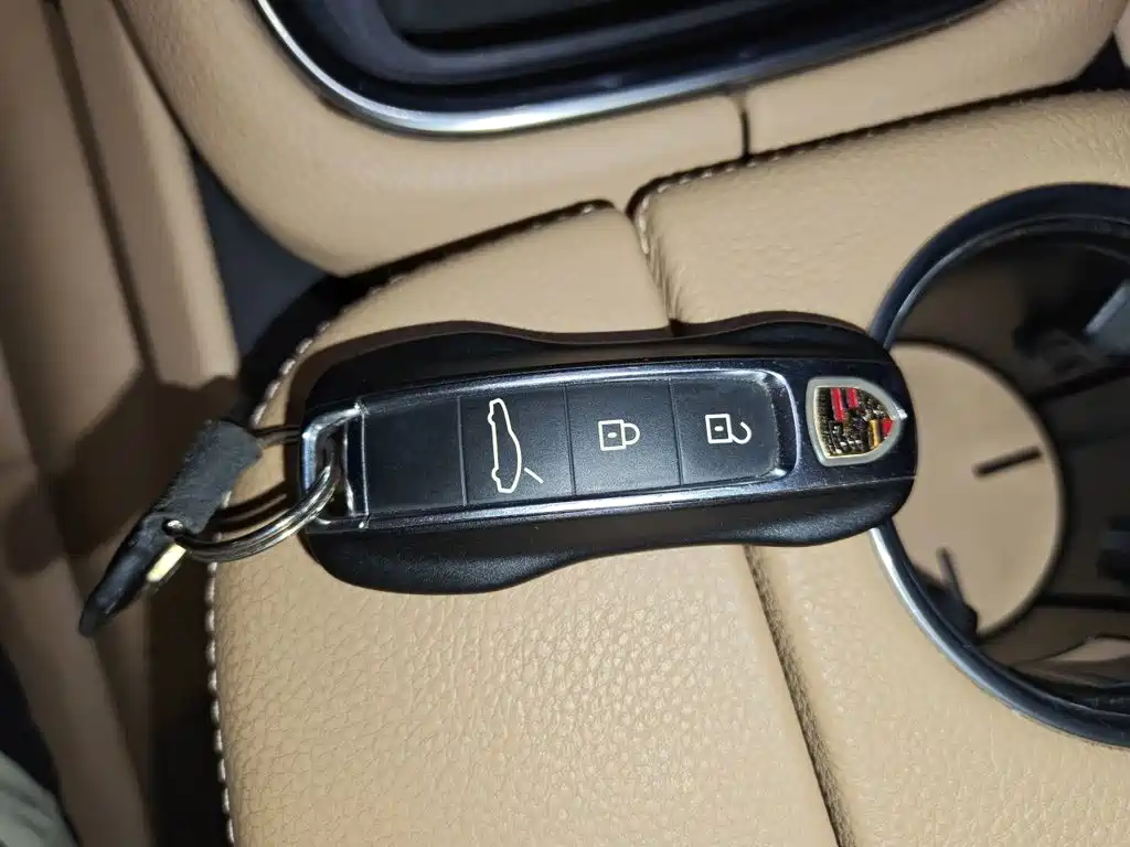 Porsche Panamera — миниатюра 9