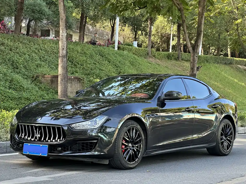 MASERATI GHIBLI