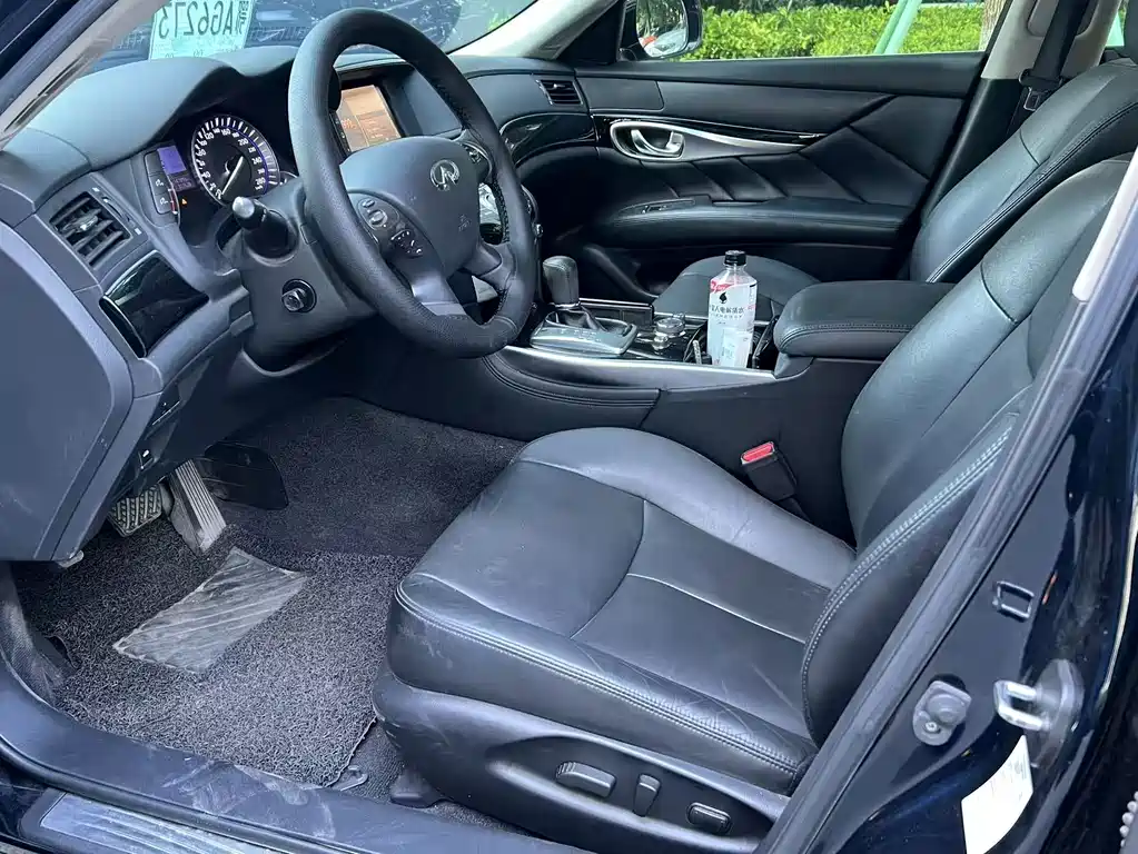 Infiniti Q70 — миниатюра 5