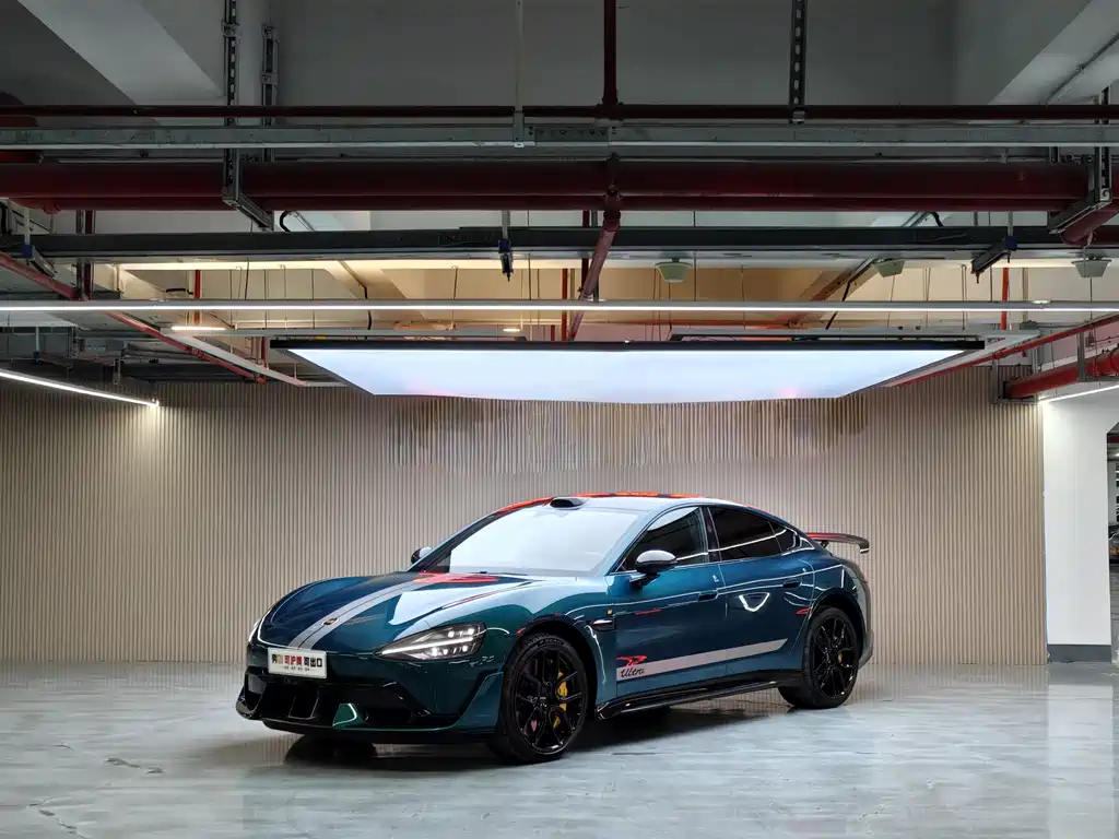 Xiaomi SU7 Ultra 2025