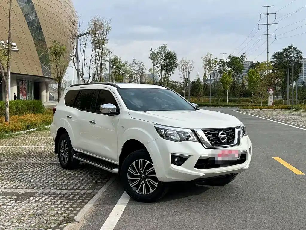 Nissan Terra — миниатюра 3