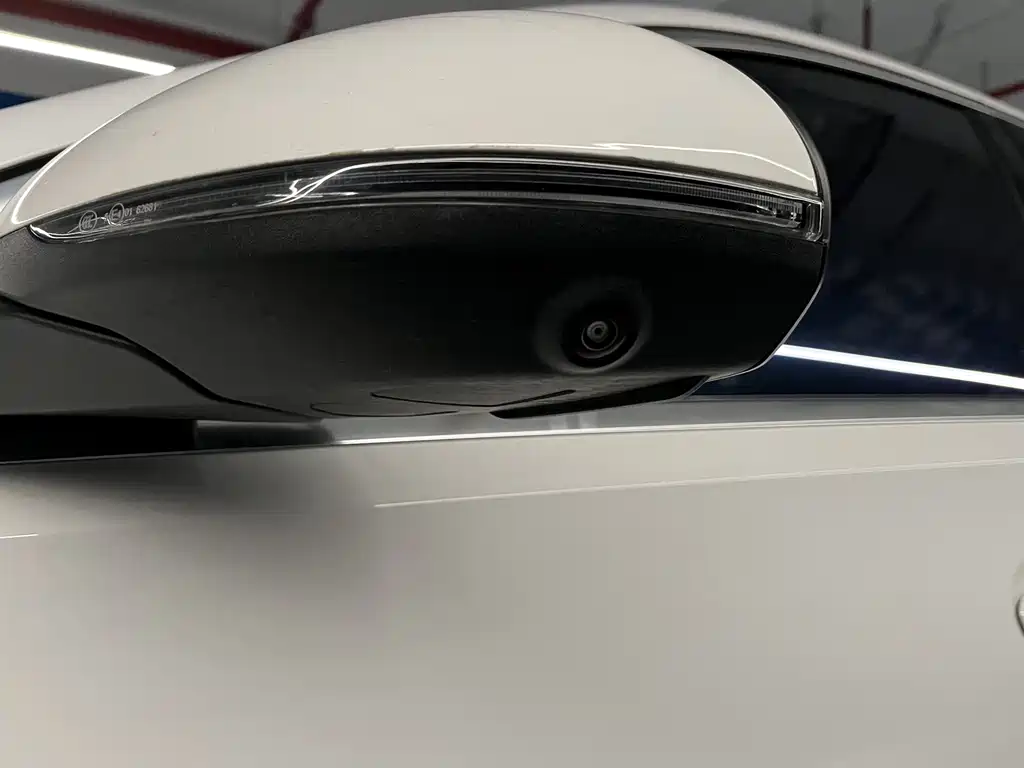 Mercedes-Benz C-Class New Energy — миниатюра 8