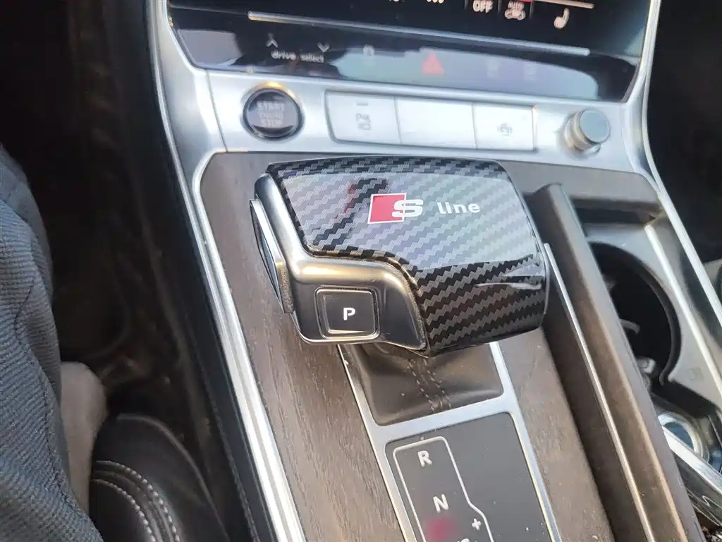 Audi A6L 2023 45 TFSI quattro Premium