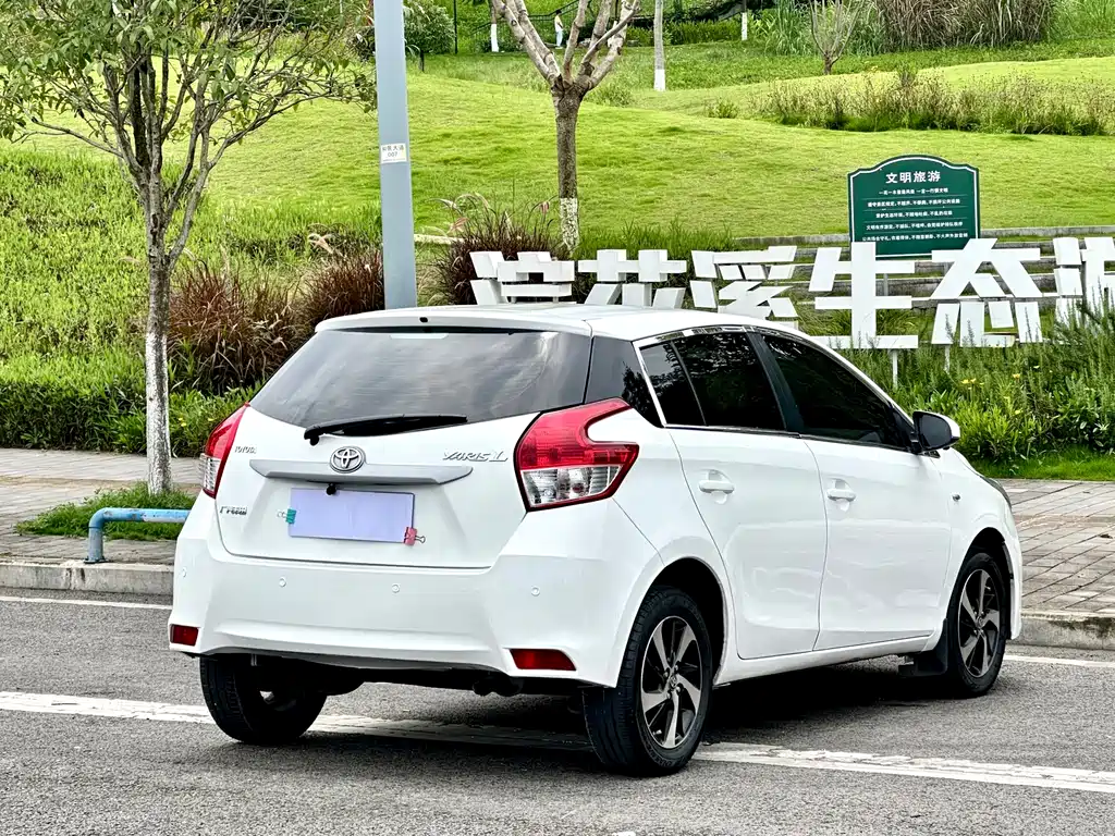 Toyota Yaris L Zhixuan YARiS L 2015 1.5E AT
