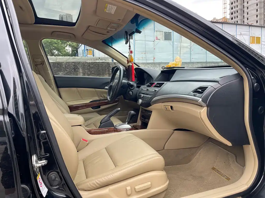 Honda Accord — миниатюра 11