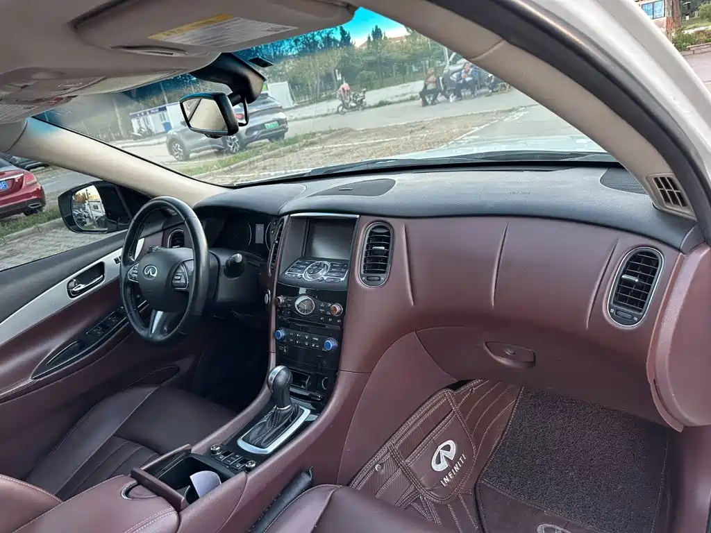Infiniti QX50 — миниатюра 16