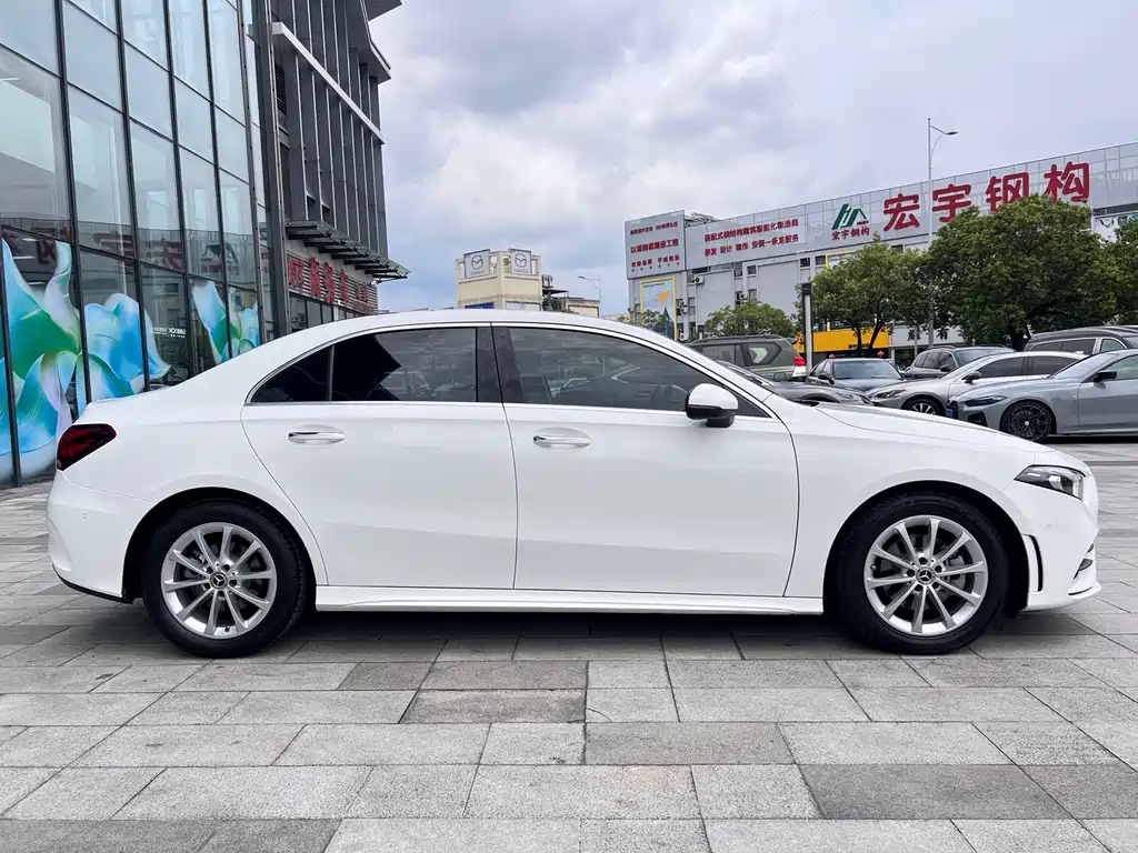 Mercedes-Benz A-Class A 2020 A 200 L Sport