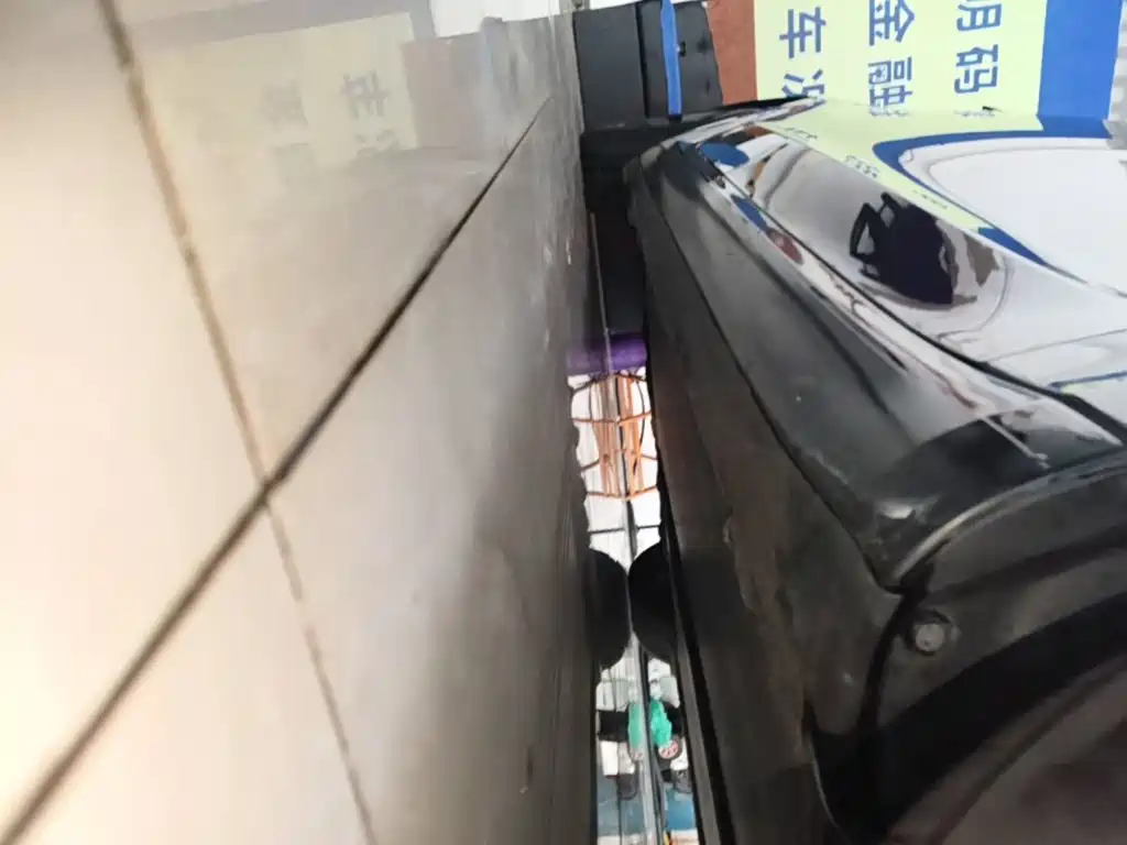 Tesla Model 3 — миниатюра 21
