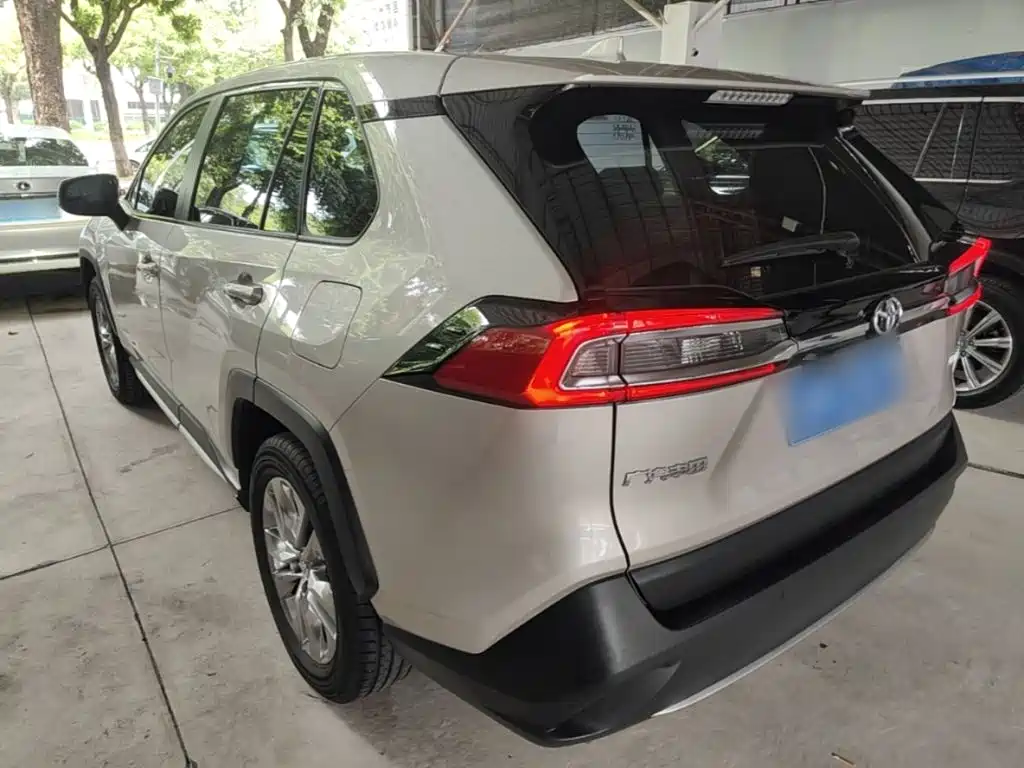 Toyota Wildlander — миниатюра 5