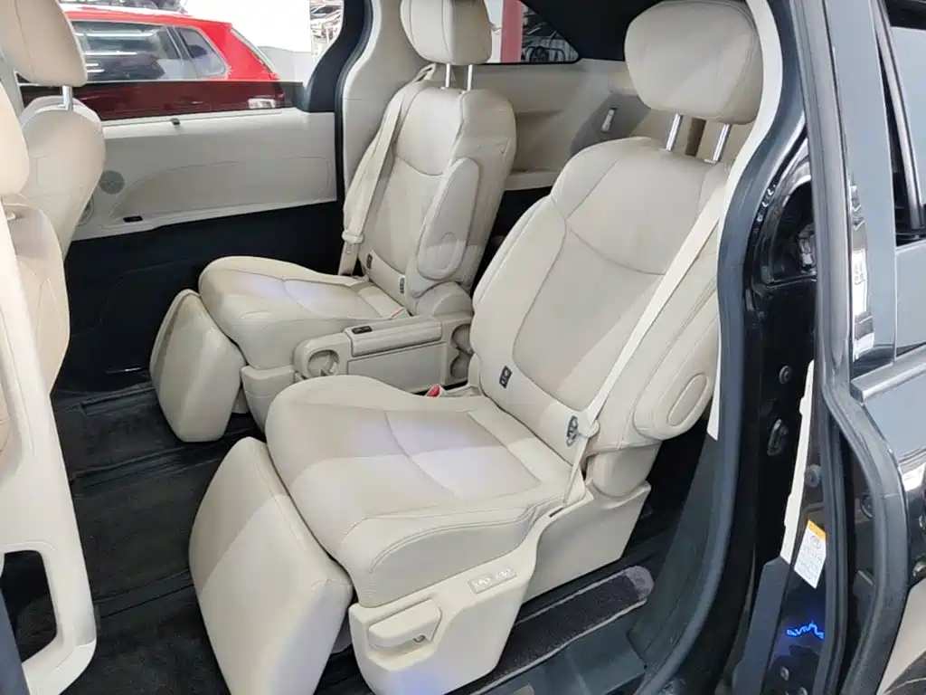 Toyota Sienna — фотографии объявления, Фото 17