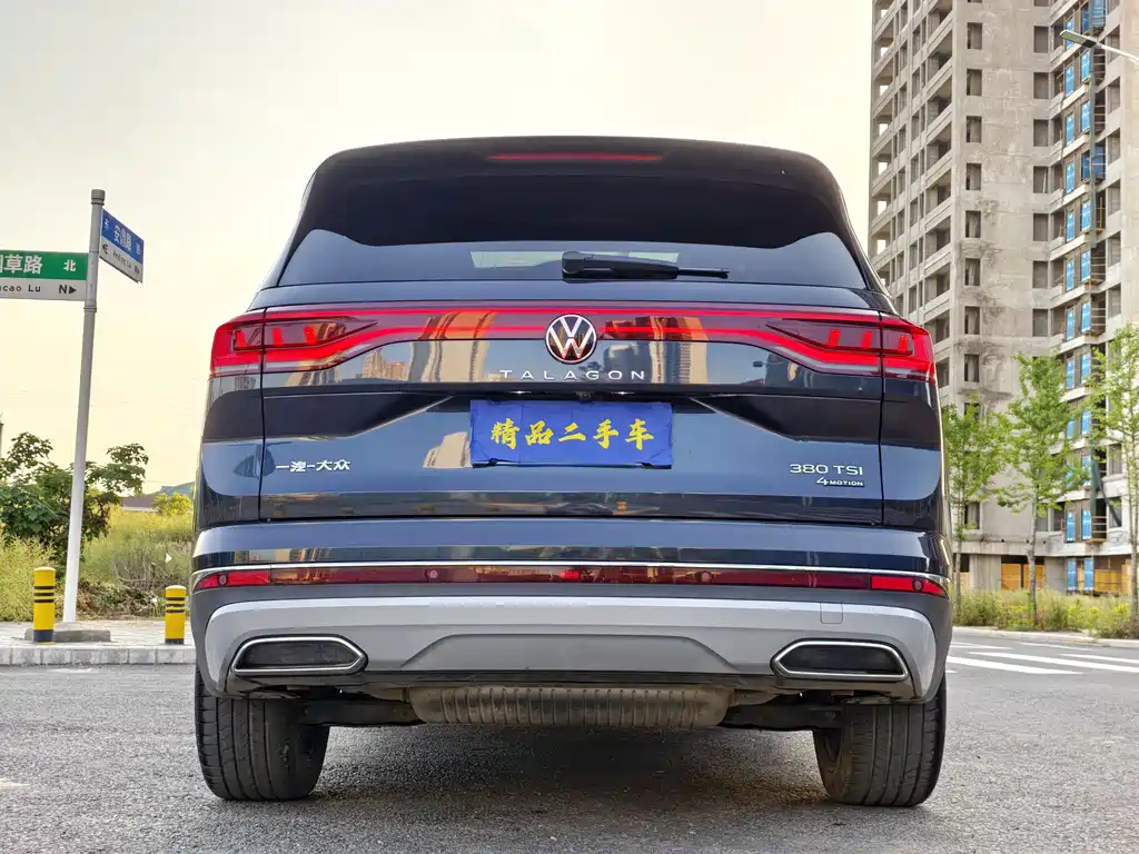 Volkswagen Viloran 2023 380TSI R-Line