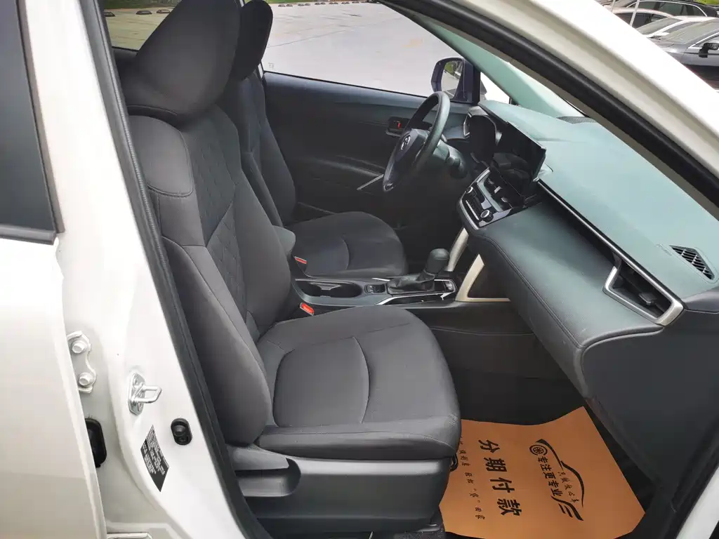 Toyota Corolla Cross — миниатюра 14