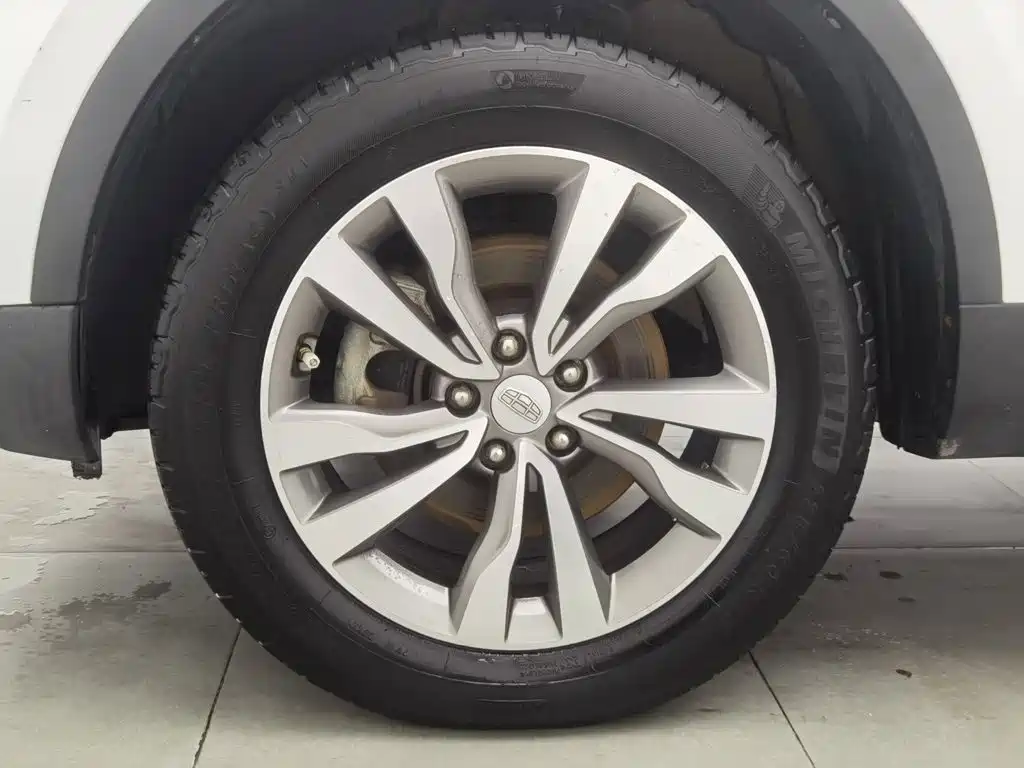 Geely Boyue — миниатюра 17