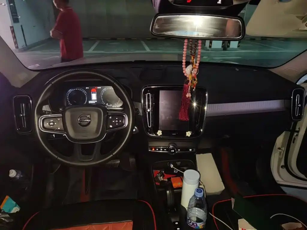 Volvo XC40 — миниатюра 13