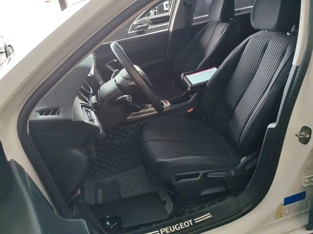 Peugeot 408 — миниатюра 15