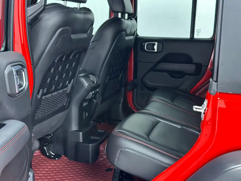Jeep Wrangler — миниатюра 7