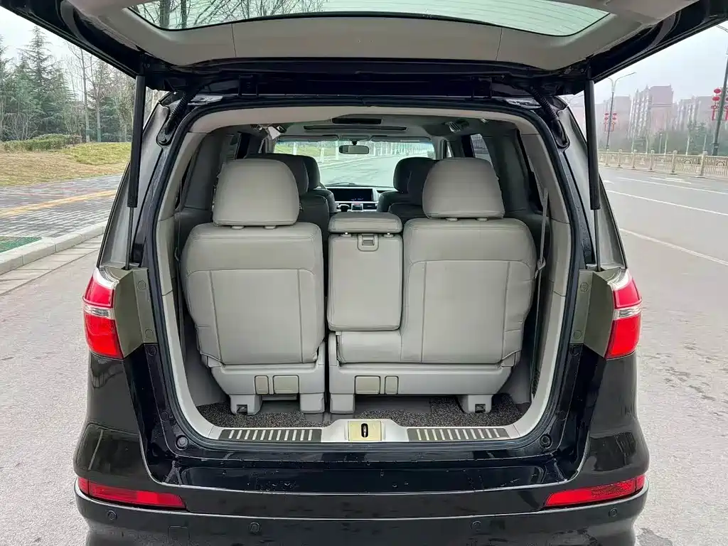 Honda Elysion 2012 2.4L VTi-S Luxury