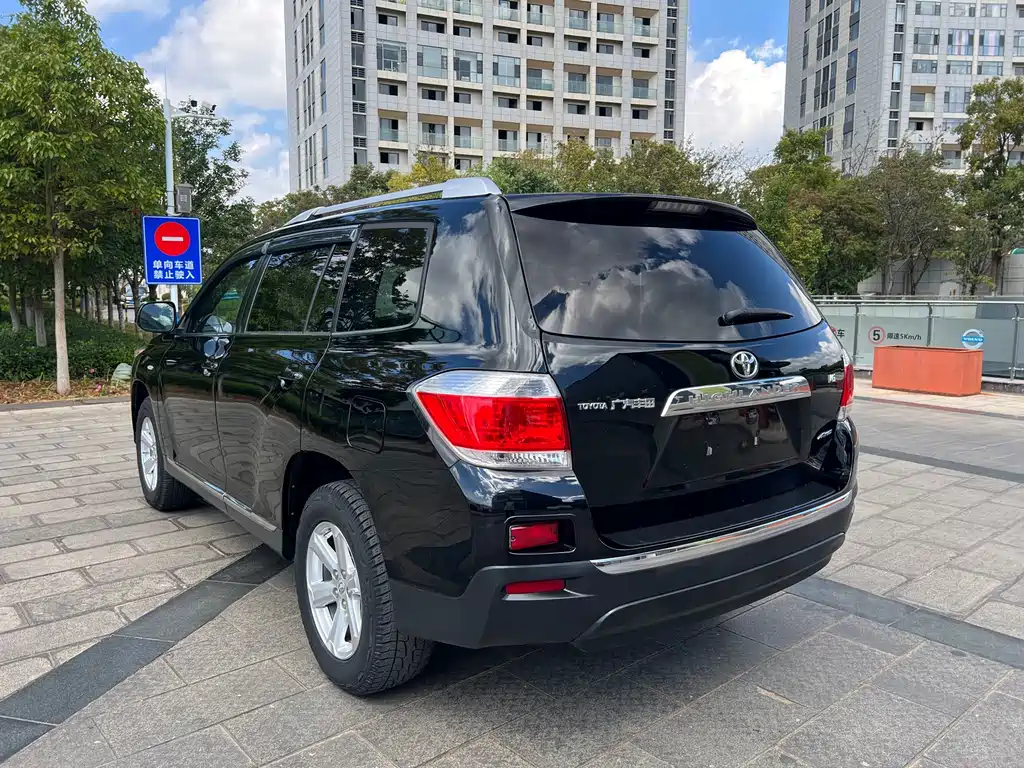 Toyota Highlander — миниатюра 13