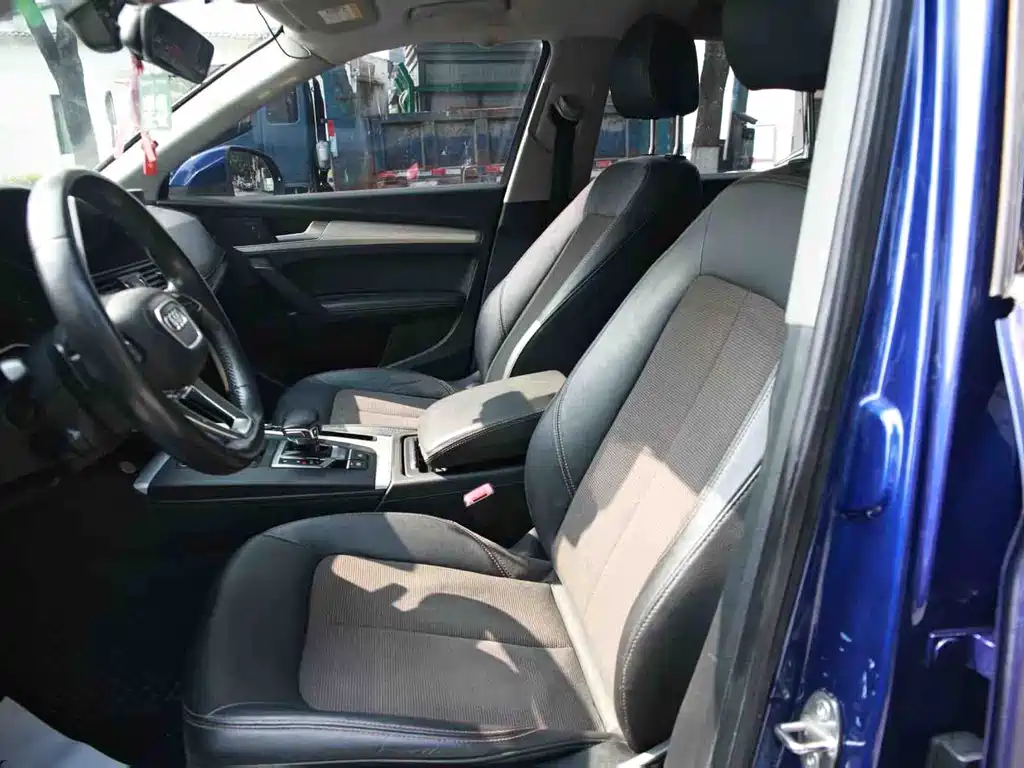 Audi Q5L 2018 40 TFSI Fashion V