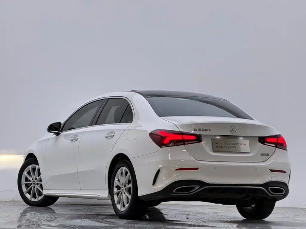 Mercedes-Benz A-Class — миниатюра 7