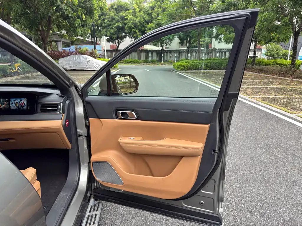 Li Auto Li ONE — миниатюра 14
