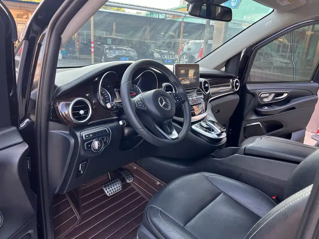 Mercedes-Benz V-Class — миниатюра 4