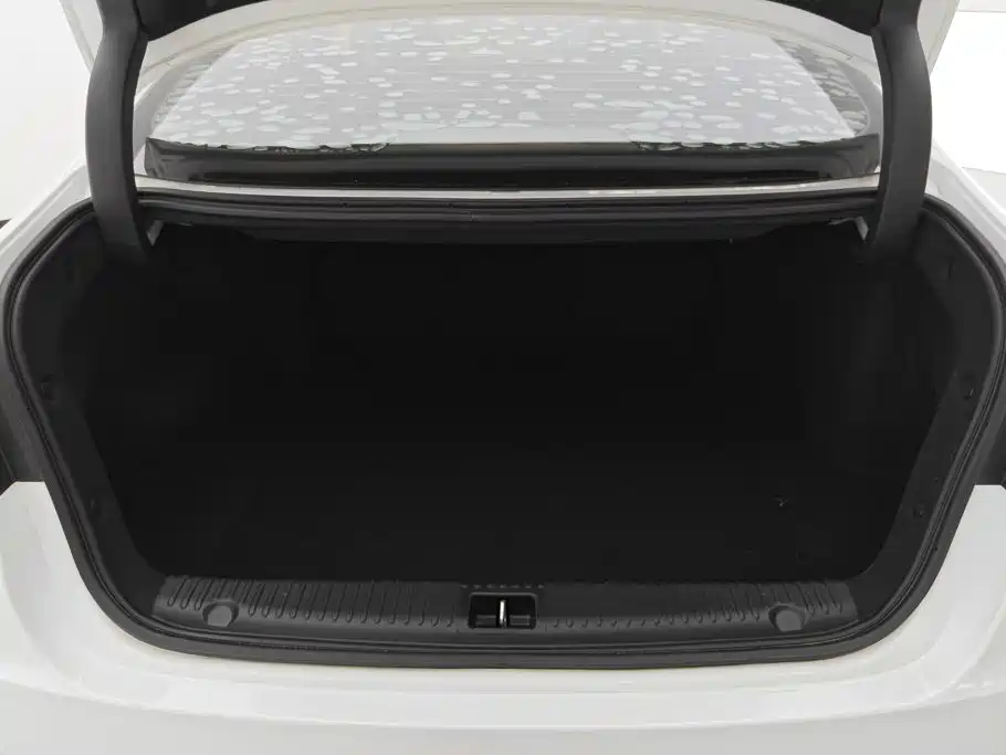 BAIC U7 — миниатюра 4
