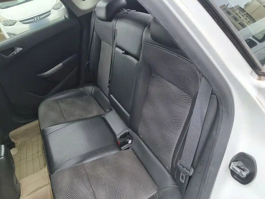 Buick Excelle — миниатюра 13